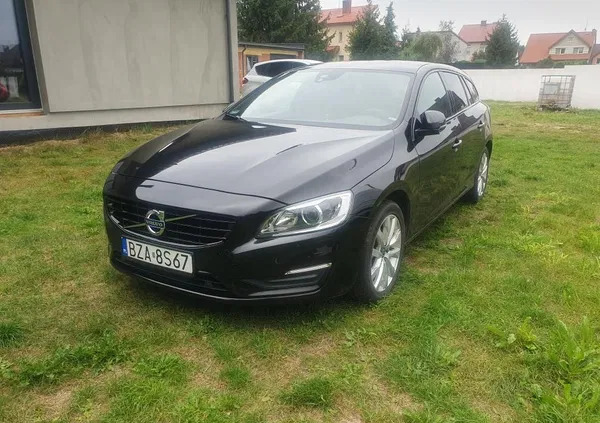 volvo v60 Volvo V60 cena 75000 przebieg: 112000, rok produkcji 2018 z Łomża